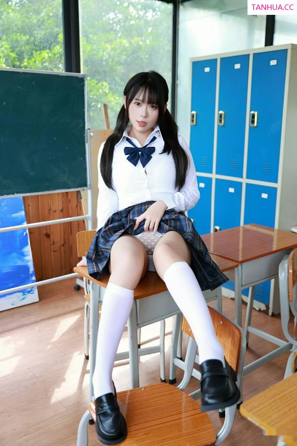   [XiuRen]高清写真图 2025.07.31 No.10602 水泽 JK制服第12张图片